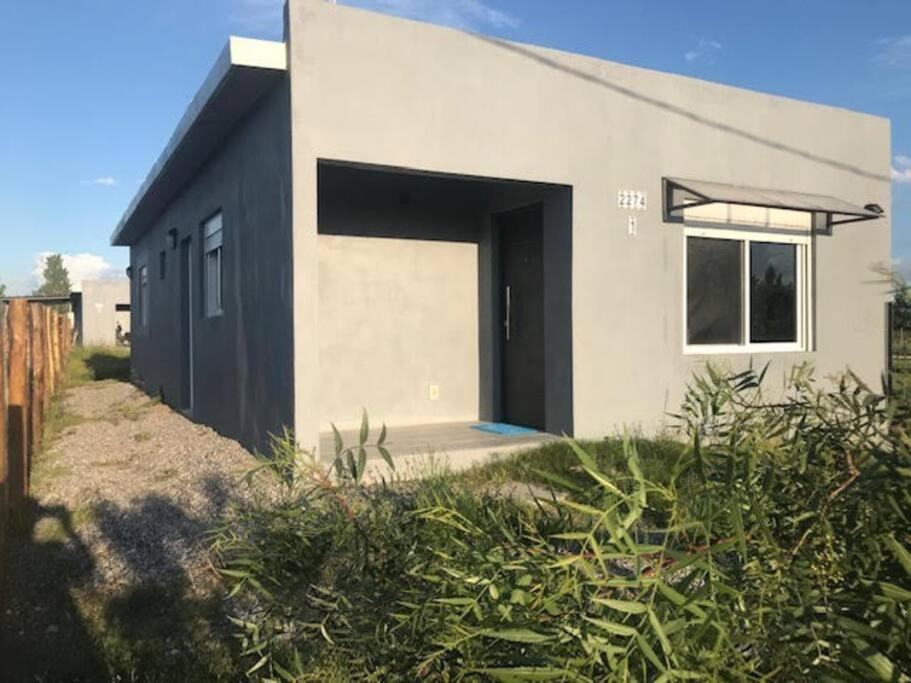 Comoda Casa Con Jardin En Colonia Del Sacramento Colonia del Sacramento Exterior photo